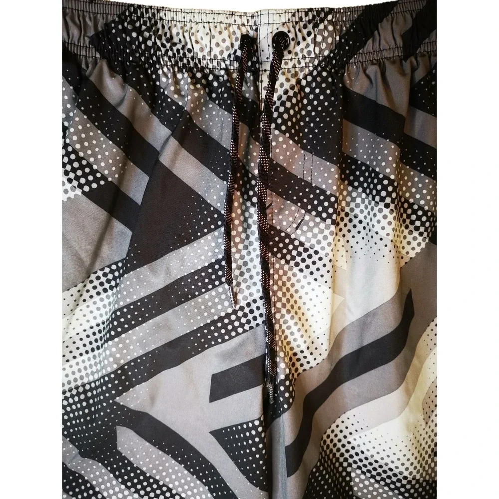 Nike Swim Trunks Shorts Men's Size Large INSEAM 8 Black, Gray